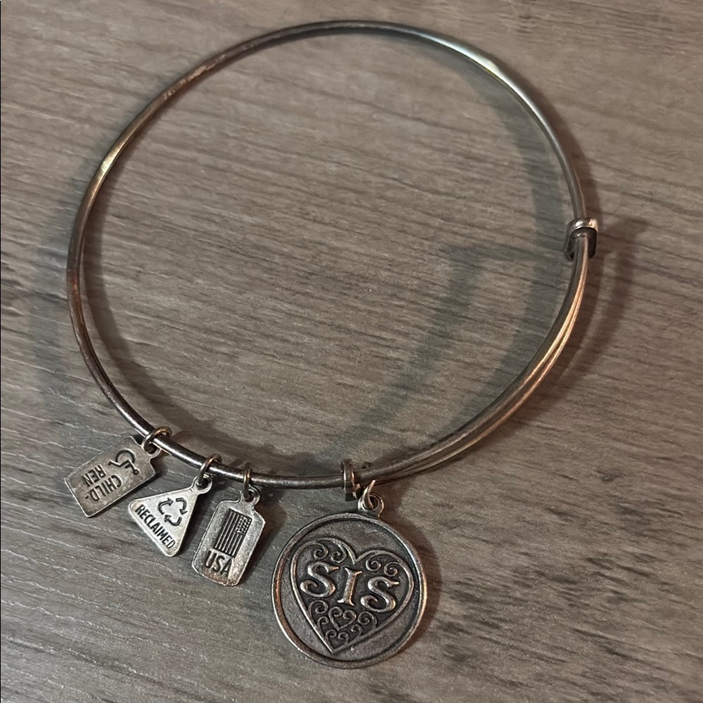 Wind & Fire sis bracelet preloved